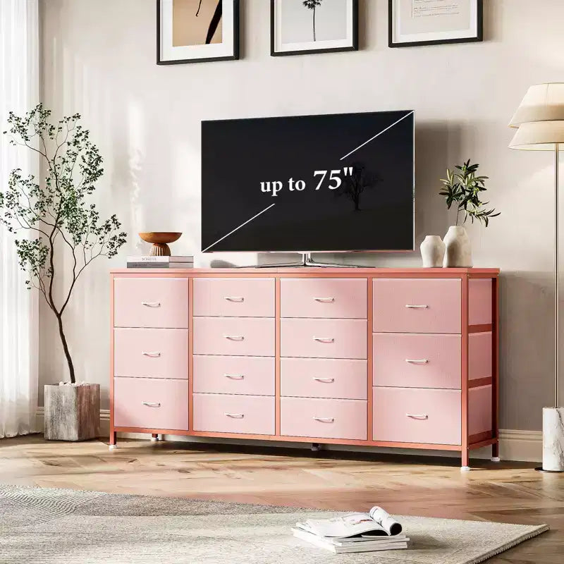 Mueble TV 63 pulgadas de ancho para televisores de 65, 70 y 75 pulgadas, tocador de 14 cajones para dormitorio con tomas de corriente, centro de entretenimiento grande y largo con cajones de tela