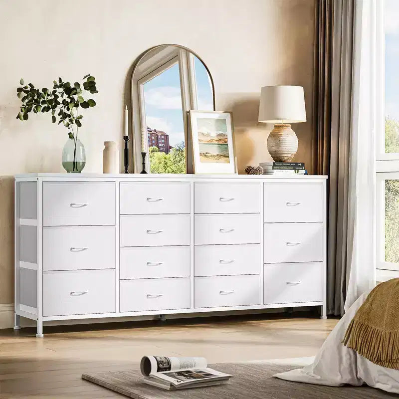 Mueble TV 63 pulgadas de ancho para televisores de 65, 70 y 75 pulgadas, tocador de 14 cajones para dormitorio con tomas de corriente, centro de entretenimiento grande y largo con cajones de tela