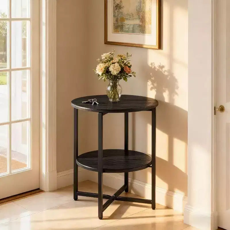 Mesa auxiliar redonda Homy Casa de 2 niveles con estructura metálica y estantes de madera, roble negro