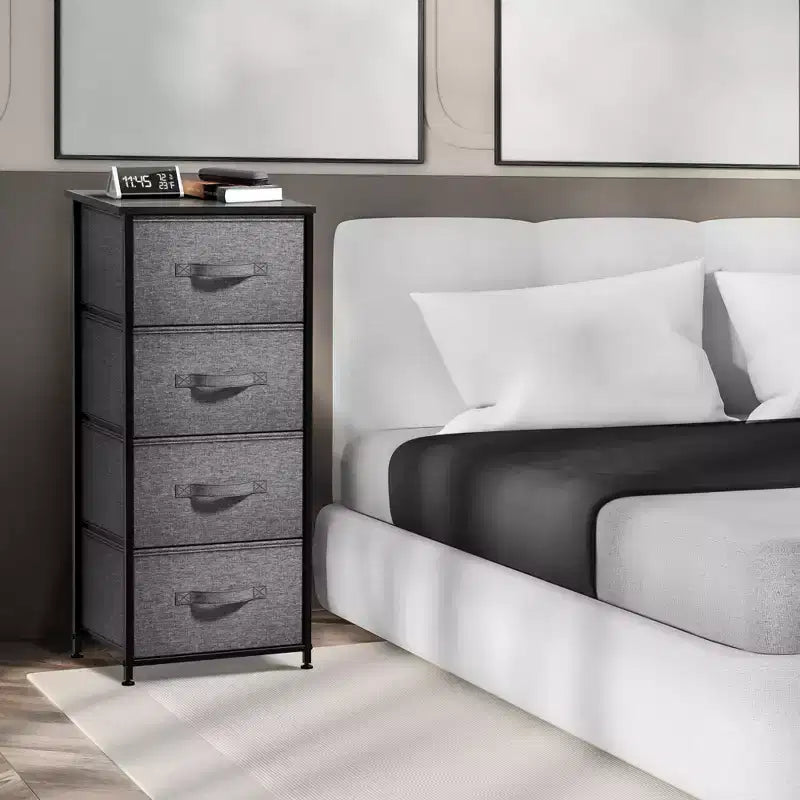 Sorbus Mesita de Noche con 4 Cajones – Almacenamiento para Armario, Hogar, Dormitorio Universitario – Incluye Marco de Acero, Tapa de Madera y Contenedores de Tela