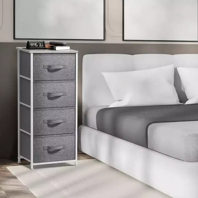 Sorbus Mesita de Noche con 4 Cajones – Almacenamiento para Armario, Hogar, Dormitorio Universitario – Incluye Marco de Acero, Tapa de Madera y Contenedores de Tela