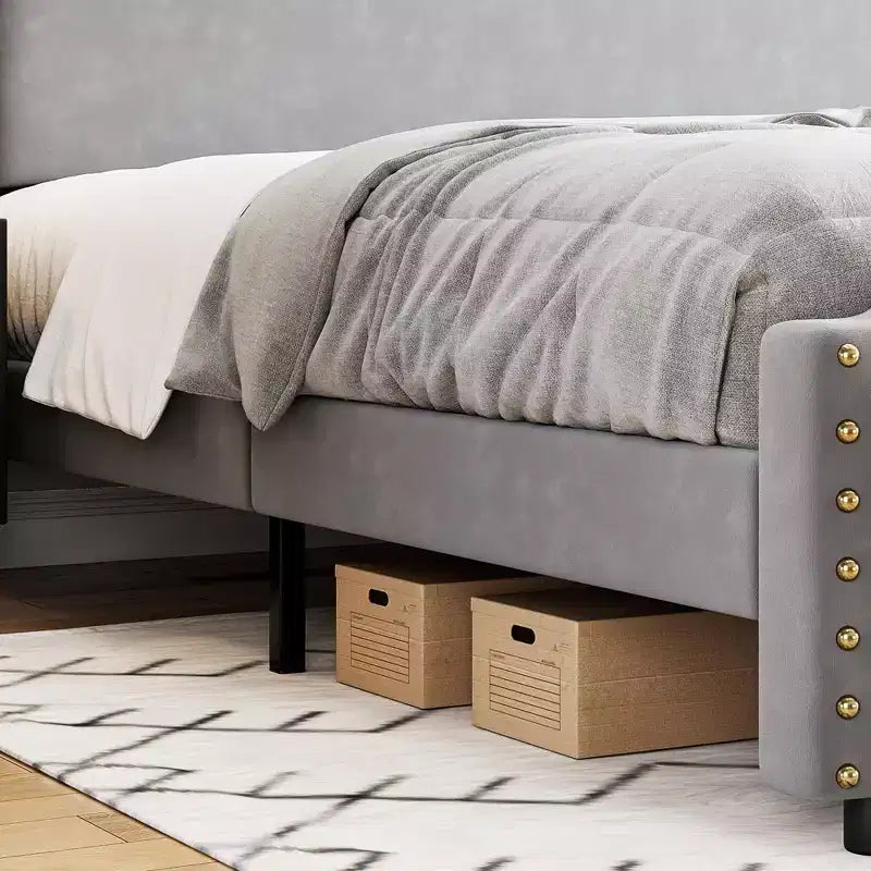Base de cama tamaño King con cabecero tapizado, somier de lamas de madera resistente y no requiere somier de muelles.