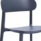 HomeRoots Juego de cuatro sillas laterales de comedor de plástico resistente gris