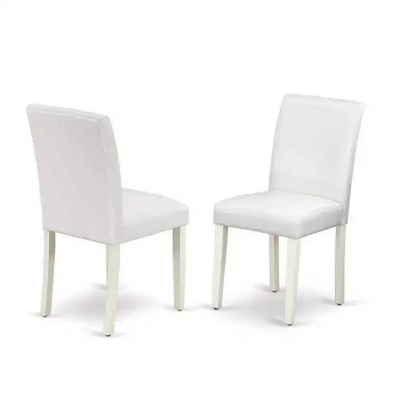 HomeStock - Mesa de comedor de 5 piezas con tapa de madera maciza con acabado blanco lino y 4 sillas Parson tapizadas en piel sintética blanca