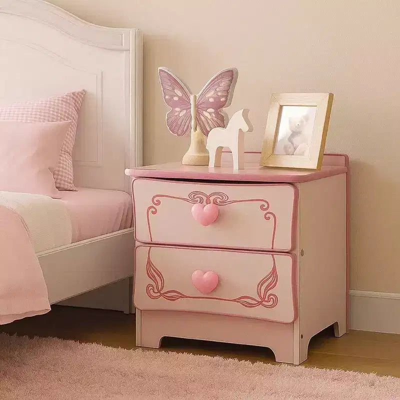 Mesita de noche de madera Royal Hampton de 2 cajones con tiradores de corazón, rosa