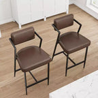Juego de 2 taburetes de bar de altura de mostrador, taburetes de cocina tapizados con reposapiés y patas de metal, sillas de bar de piel sintética para isla de cocina