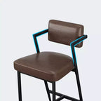 Juego de 2 taburetes de bar de altura de mostrador, taburetes de cocina tapizados con reposapiés y patas de metal, sillas de bar de piel sintética para isla de cocina