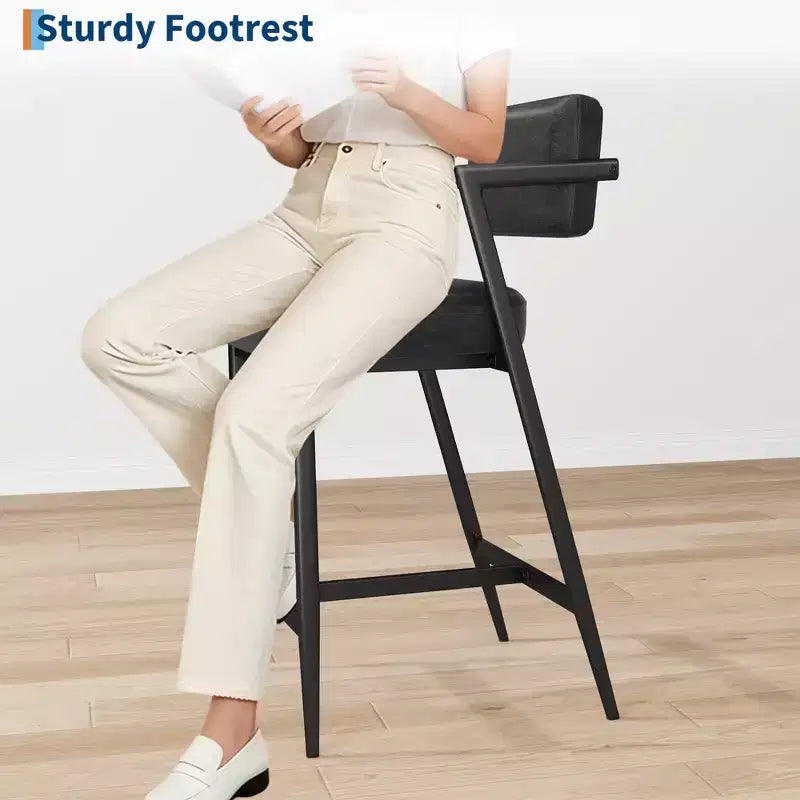 Juego de 2 taburetes de bar de altura de mostrador, taburetes de cocina tapizados con reposapiés y patas de metal, sillas de bar de piel sintética para isla de cocina