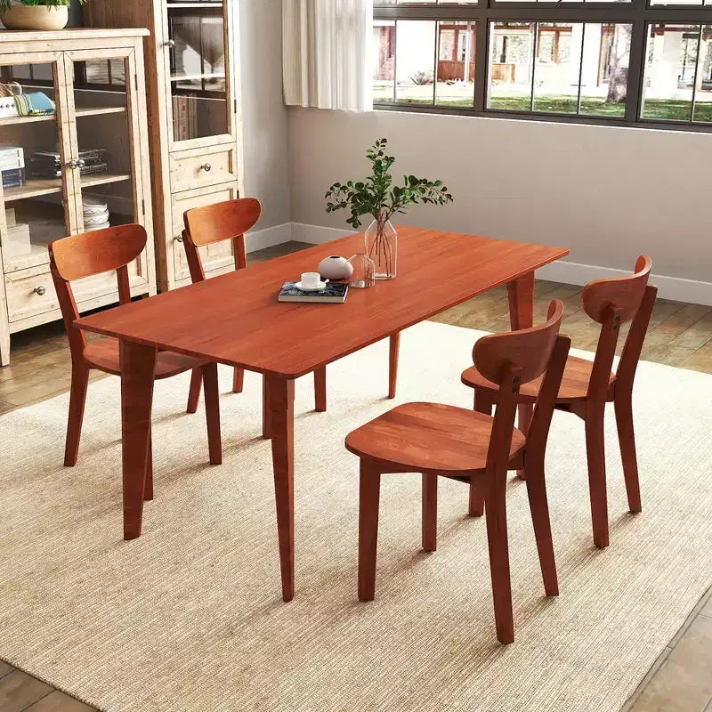 Silla de comedor de madera maciza con respaldo curvo y estructura de madera de caucho