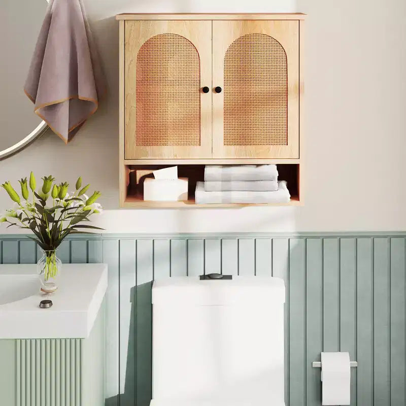 Armario de pared para baño con estantes ajustables, cubo abierto, 2 puertas de ratán PE para encima del inodoro, mueble de pared para medicamentos, Natural