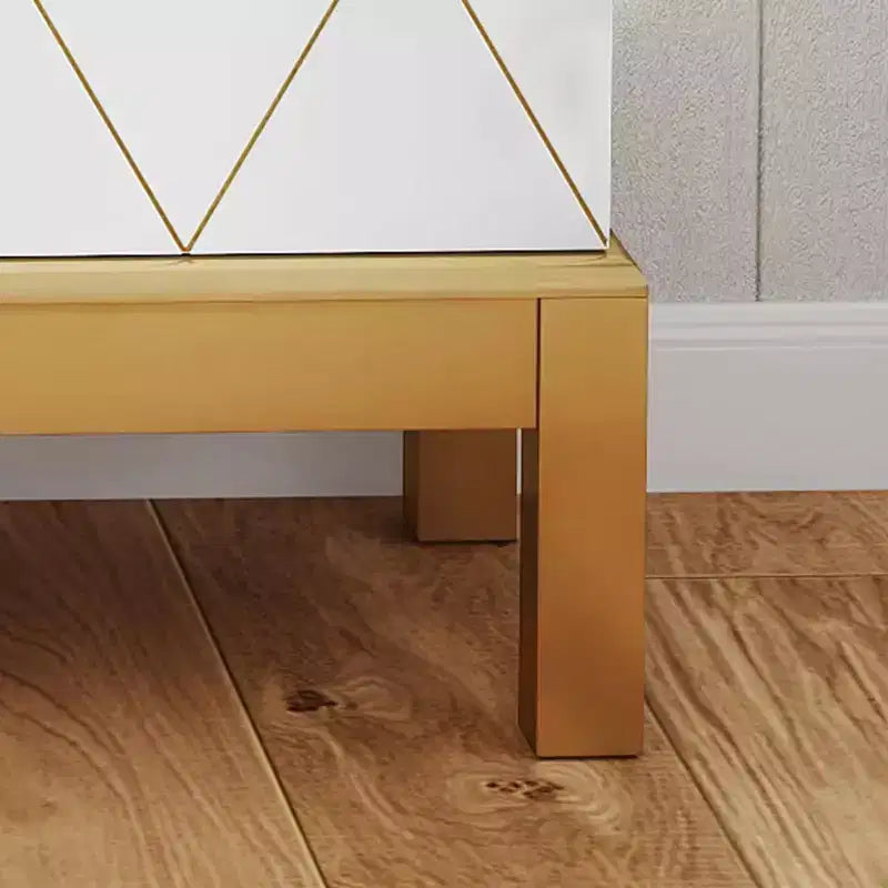 Armario de despensa alto de 45" - Estantes ajustables con patas doradas