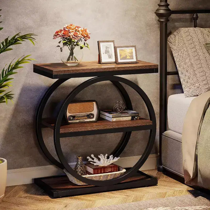 Mesa auxiliar estrecha Lantine con 3 estantes de almacenamiento, mesa auxiliar de sofá pequeña industrial con estructura de metal negro para sala de estar, mesita de noche delgada para dormitorio