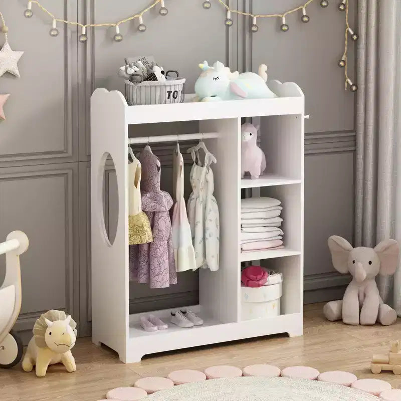 Armario con espejo para disfraces infantiles, organizador de madera con barra para colgar, ganchos y estantes, blanco
