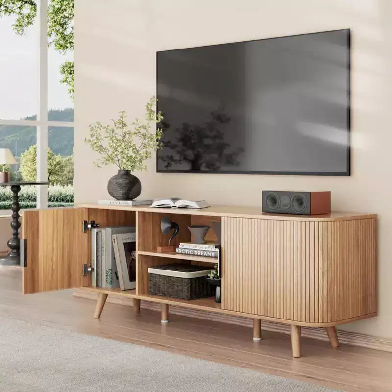 Mueble de TV de 55 pulgadas para dormitorio, sala de estar, soporte de TV de roble para TV de 65 pulgadas, gabinete moderno de mediados de siglo, detalle de madera estriada, gestión de cables