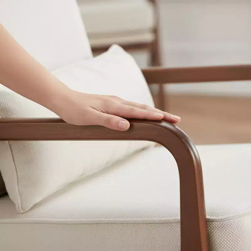 Sillón moderno Summit Adventure con brazos, estructura de madera maciza color crema y cojín lumbar, asiento auxiliar para sala de estar