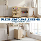Mesa de costura plegable con ruedas, estantes de almacenamiento, bandejas de almacenamiento, clavijas de madera para el trabajo y el hogar