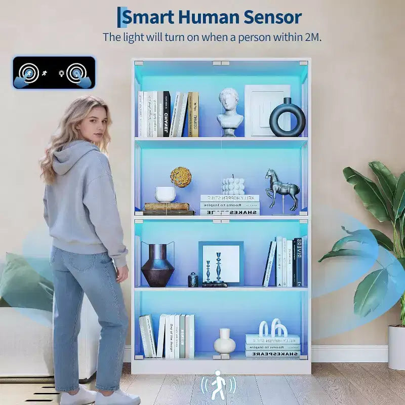 Vitrina de Cristal de 4 Niveles con Luces LED, Vitrina de Coleccionismo con Puertos de Carga y Sensor de Movimiento, Estantes de Almacenamiento para Coleccionables