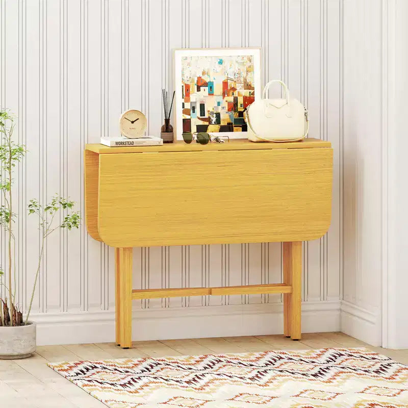 Mesa de comedor plegable Costway para 2-4 personas, mesa extensible con patas de madera de caucho, natural/marrón