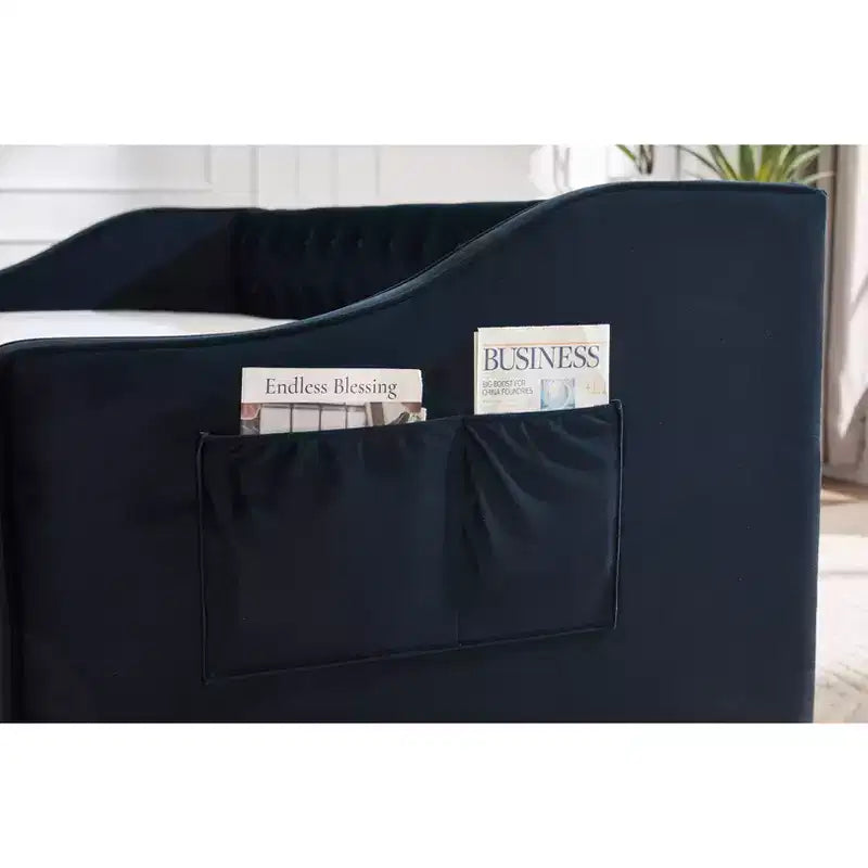 Sofá cama individual con nido, sofá cama de terciopelo con puerto USB, bolsillos laterales, respaldo capitoné para dormitorio, sala de estar - ModernLuxe