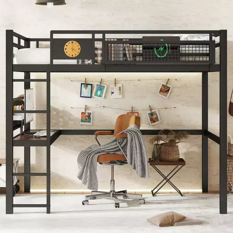 Cama alta de metal ModernLuxe Twin XL/Full Size con escritorio, puerto de carga, cesta de almacenamiento y reloj, negro