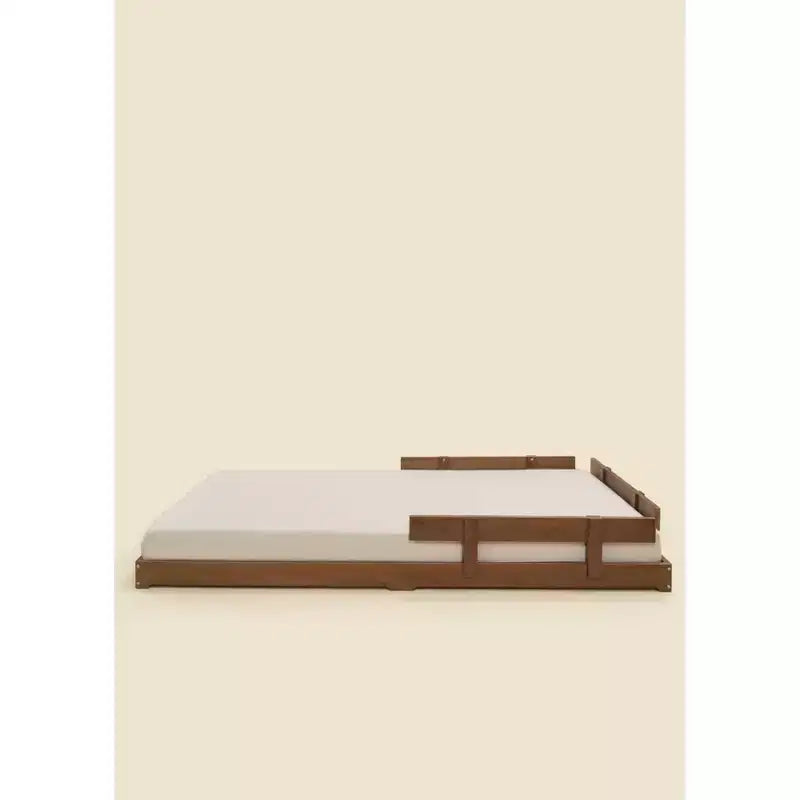 Coco Village - Estructura de cama de madera - Nogal