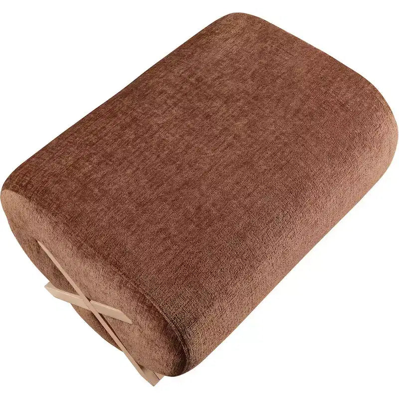 Puf tapizado en tela Akira de Meridian Furniture