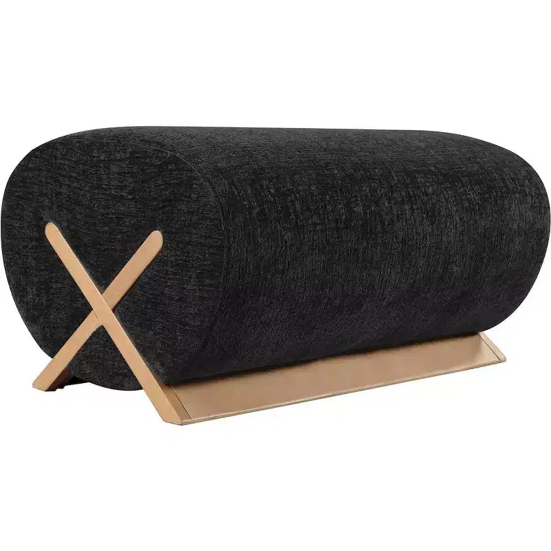 Puf tapizado en tela Akira de Meridian Furniture