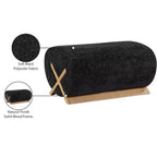 Puf tapizado en tela Akira de Meridian Furniture
