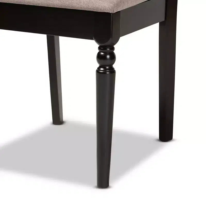Juego de 2 sillas de comedor de tela Renaud con diseño de respaldo calado - Baxton Studio: madera de roble, acolchado de espuma