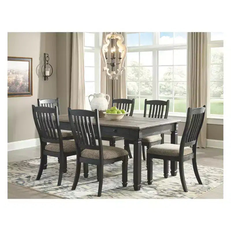 Mesa de comedor rectangular Tyler Creek marrón/negra - Diseño distintivo de Ashley