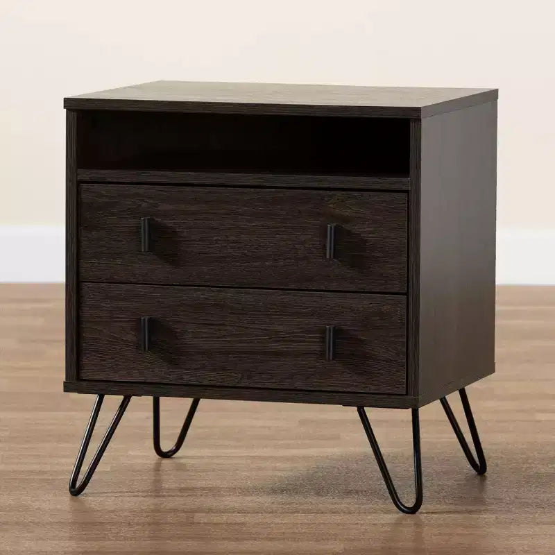 Mesita de noche de 2 cajones Glover Wood and Metal en marrón/negro - Baxton Studio: Mueble de noche moderno con estante abierto