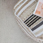 Puf Arsenal Beige/Gris - Anji Mountain: Otomana Cuadrada Hecha a Mano, Funda Extraíble, Poliéster y Yute, Estilo Contemporáneo