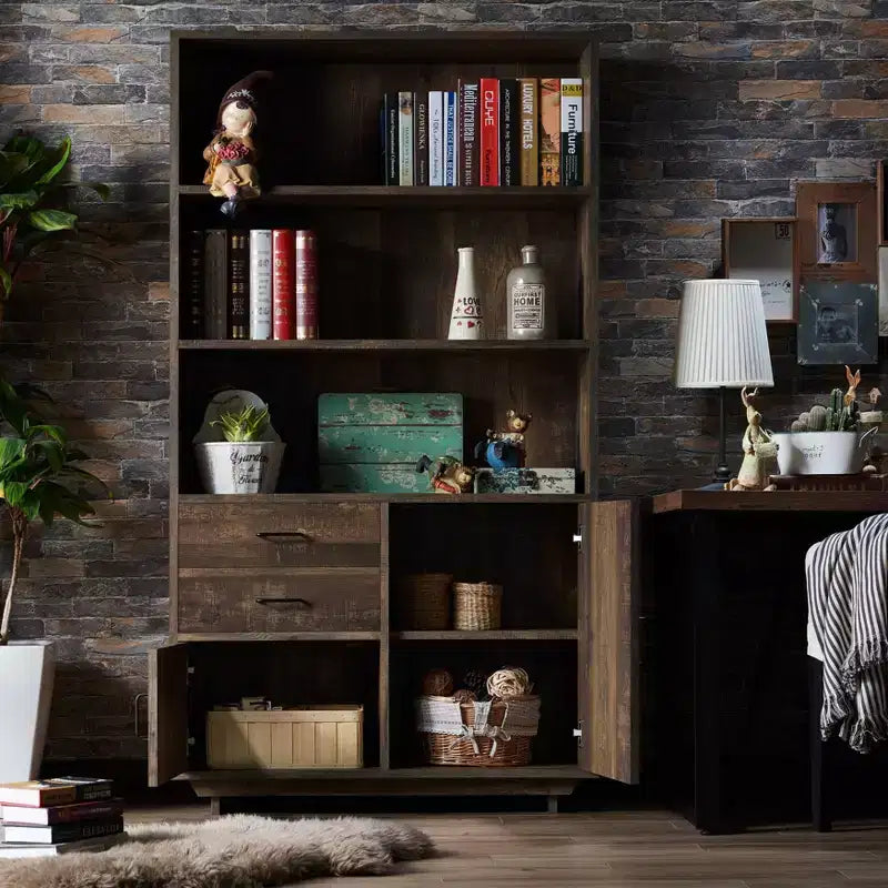 HOGARES: Por dentro y por fuera Estantería Tappan de 69.8" con armario de roble recuperado: estilo rústico, 5 estantes, 2 cajones