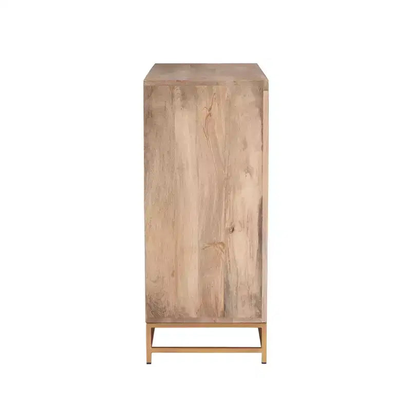 Mueble con puerta corredera de caña natural Gordon Transitional con 1 estante y base de metal dorado - Powell