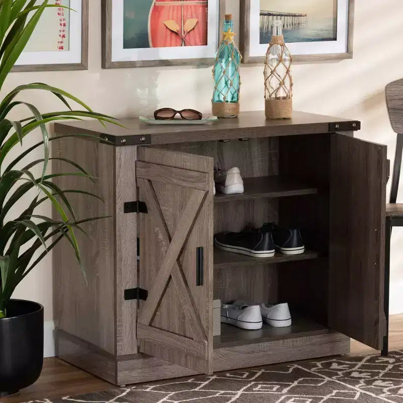 Zapatero de madera Wayne Farmhouse con 2 puertas, roble marrón - Baxton Studio: Organizador de entrada, capacidad para 9 pares