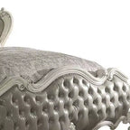 Cama Queen de 95" Versalles, piel sintética gris vintage y acabado blanco hueso - Acme Furniture