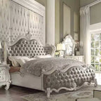 Cama Queen de 95" Versalles, piel sintética gris vintage y acabado blanco hueso - Acme Furniture