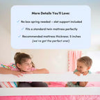 Litera en forma de L de madera maciza Max & Lily, doble sobre matrimonial con estantería para niños