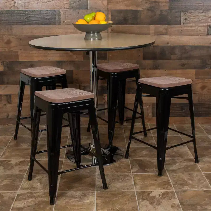 Flash Furniture Taburete de barra de metal de 24 pulgadas de alto, altura de mostrador, para interiores con asiento de madera - Juego apilable de 4 unidades