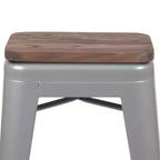 Flash Furniture Taburete de barra de metal de 24 pulgadas de alto, altura de mostrador, para interiores con asiento de madera - Juego apilable de 4 unidades