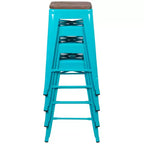 Flash Furniture Taburete de barra de metal de 24 pulgadas de alto, altura de mostrador, para interiores con asiento de madera - Juego apilable de 4 unidades