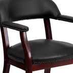 Sillón de conferencias Emma y Oliver con embellecedor de tachuelas y ruedas
