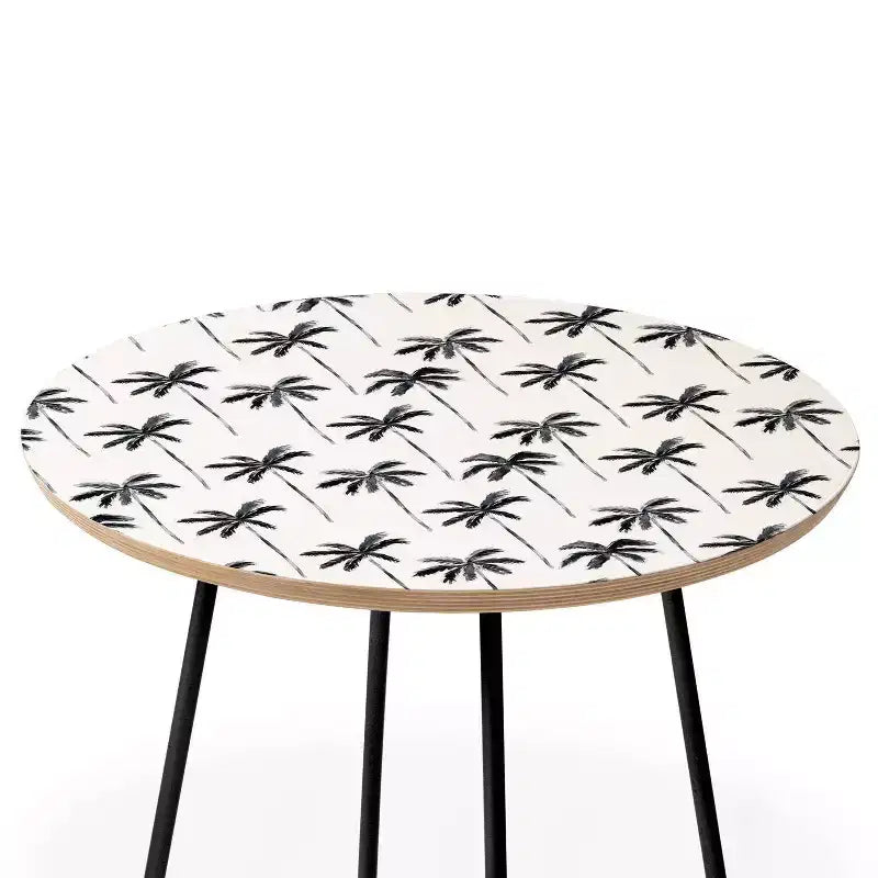 Round Little Arrow Design Co Palma De Acuarela En Mesa Auxiliar Negra - Deny Designs