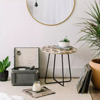 Round Little Arrow Design Co Palma De Acuarela En Mesa Auxiliar Negra - Deny Designs