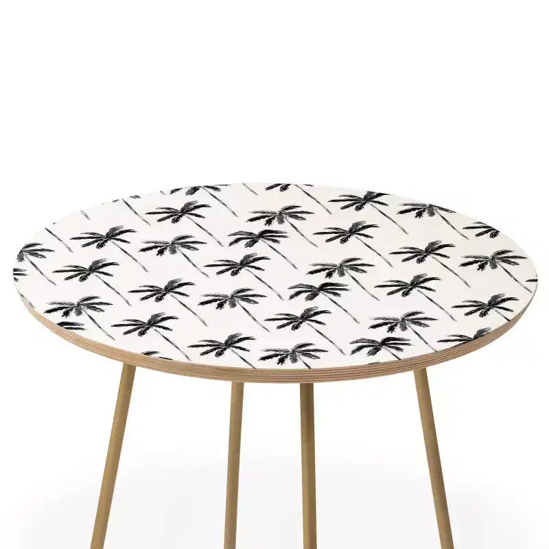 Round Little Arrow Design Co Palma De Acuarela En Mesa Auxiliar Negra - Deny Designs