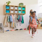 Casillero para abrigos colgante ECR4Kids de 10 secciones con estante y 10 compartimentos frontales tipo pala, almacenamiento tipo cubículo