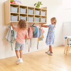 Casillero para abrigos colgante ECR4Kids de 10 secciones con estante y 10 compartimentos frontales tipo pala, almacenamiento tipo cubículo