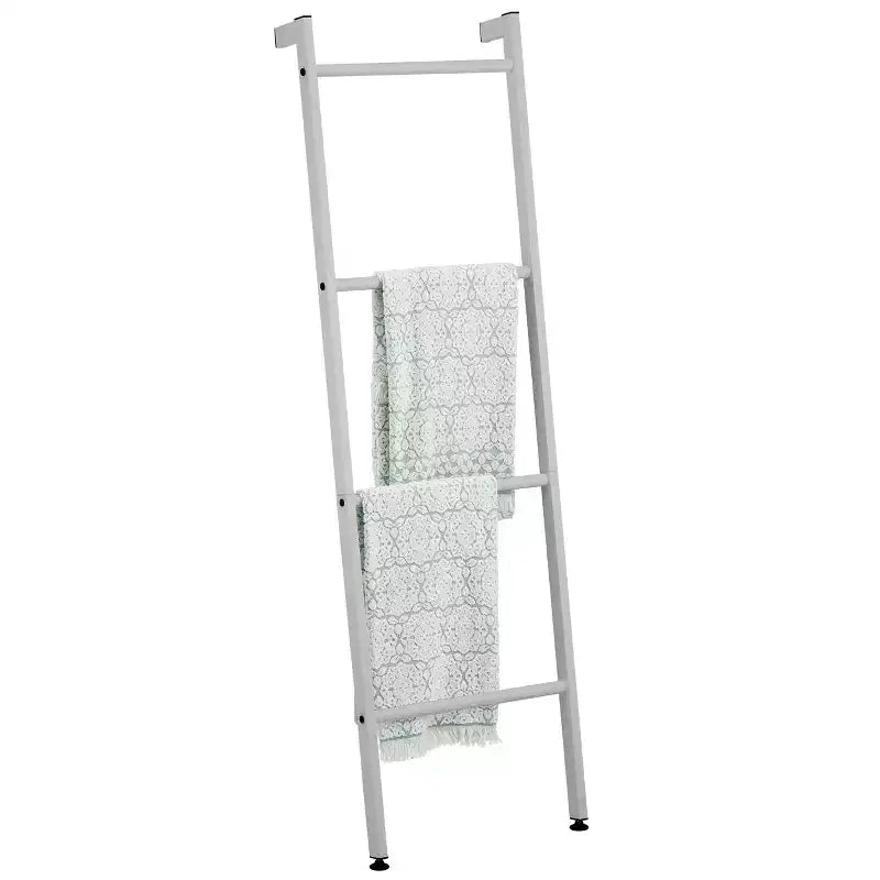Toallero de pared tipo escalera de metal para dormitorio/baño, gris claro