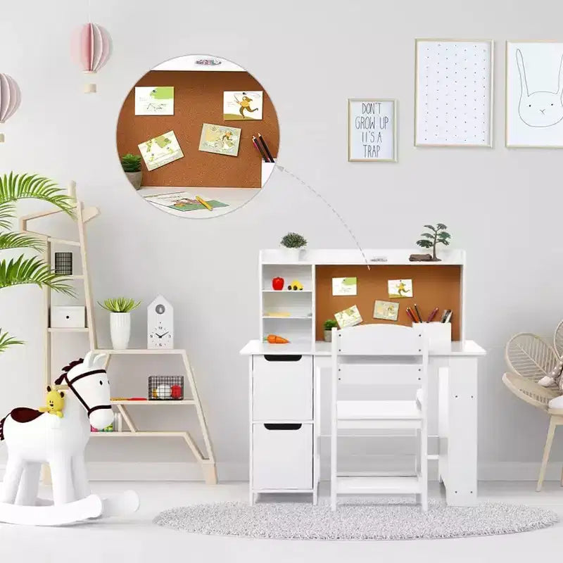 Juego de escritorio de estudio de madera para niños con mesa, silla, estantería, tablón de anuncios y gabinetes, color blanco