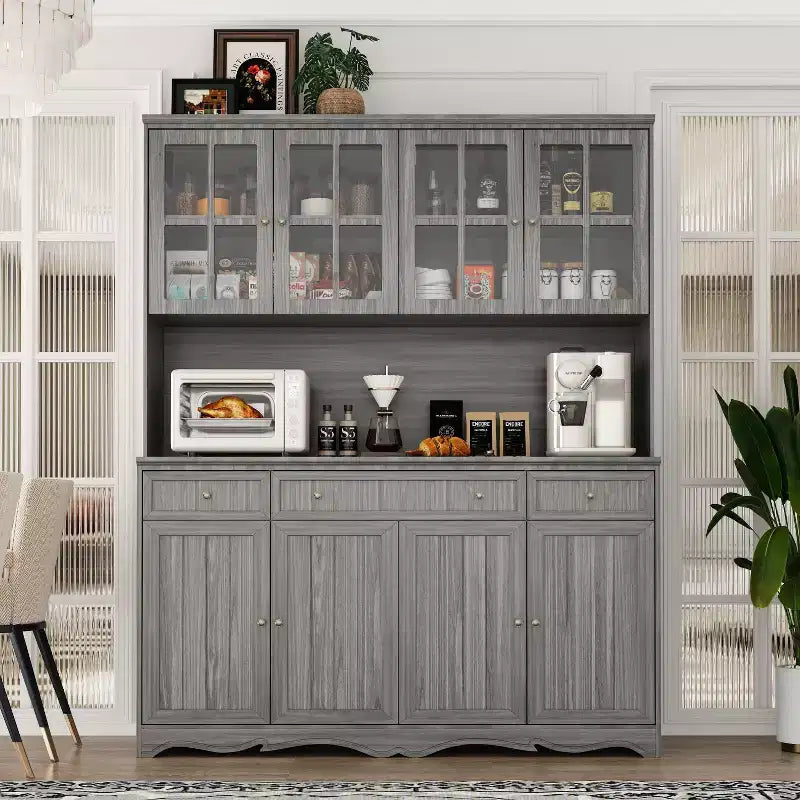 Famapy 61.2W Gabinete de Almacenamiento Gris, Aparador, Vitrina de Cocina con Moldura de Base Ornamental: Combinación de Elegancia y Utilidad